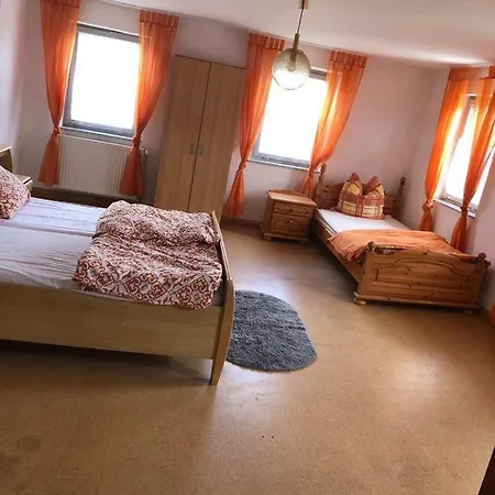 Auberg Ganzes Haus, Guenstig, Geraeumig Und Schlicht! 別荘 *