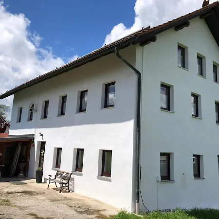 Auberg Ganzes Haus